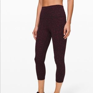 LULULEMON ALIGN HR CROP 21” size 4